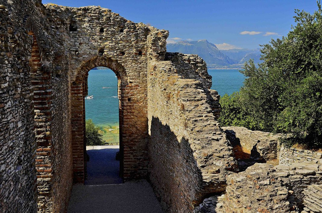 ville romane lago di garda sgaialand