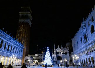 albero di natale piazza san marco